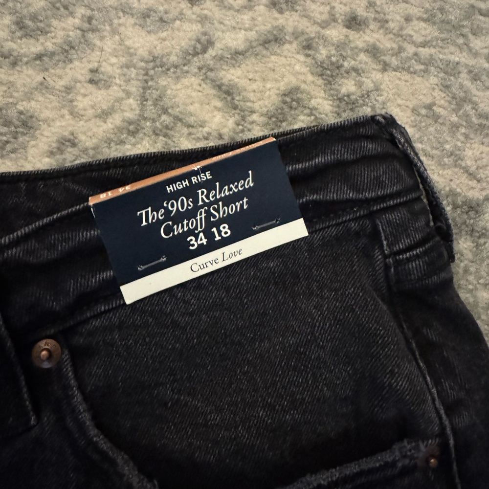 NWT Abercrombie Curve Love 90s Relaxed Cut Off Short - Picture 10 of 11